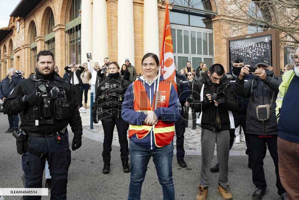 Protests against Jordan Bardella s visit in Moissac - France