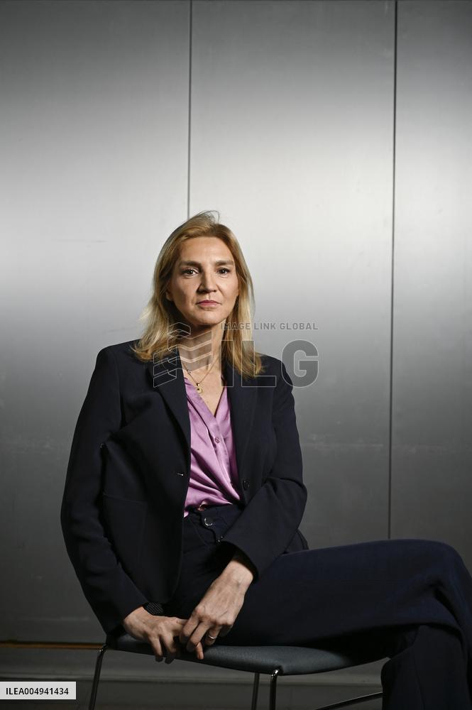 Agnes Evren On Dimanche En Politique - Paris