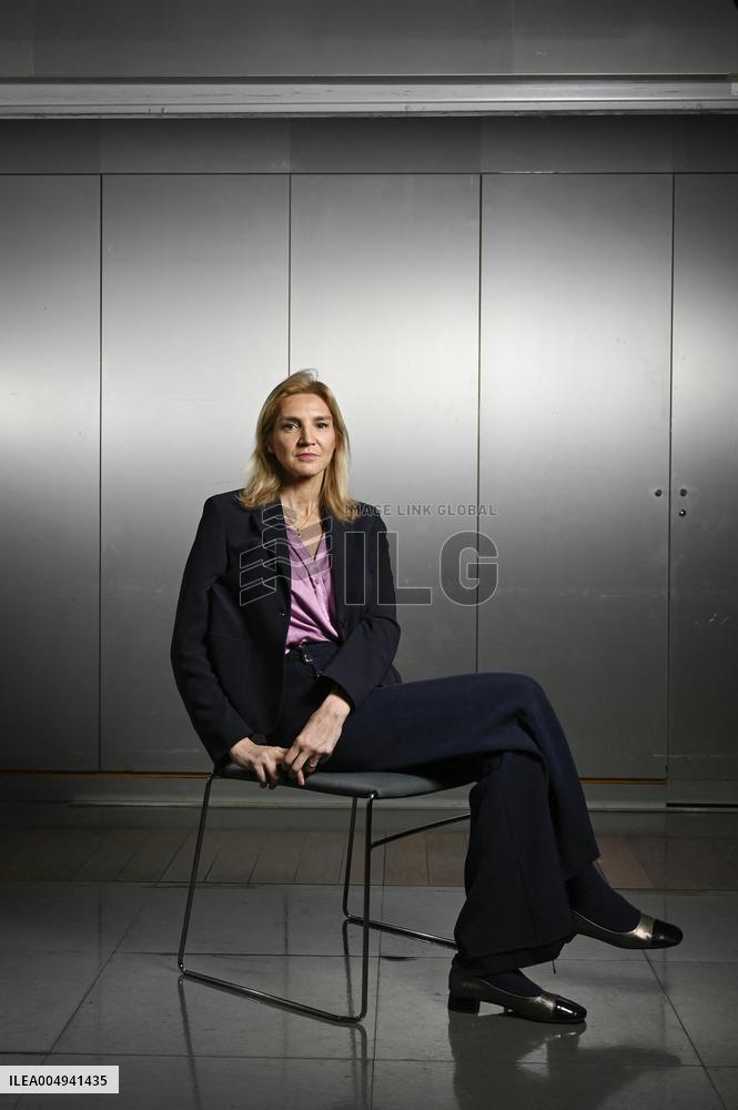 Agnes Evren On Dimanche En Politique - Paris