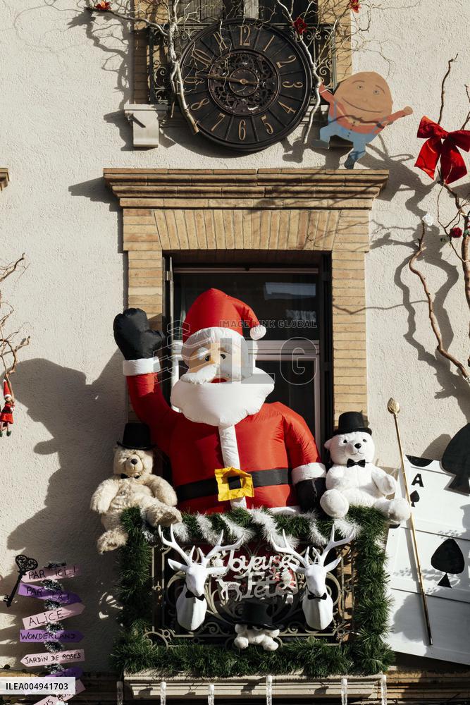 Illustration - Christmas Decorations in Montauban - France