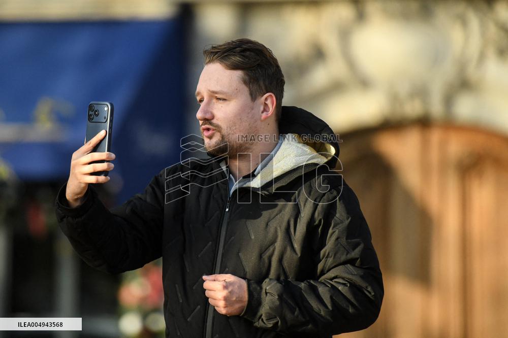 Remy Buisine Live News - Versailles