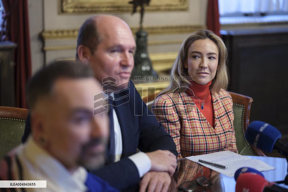 Controversy Over Christmas Crib in Grand Place - Brussels