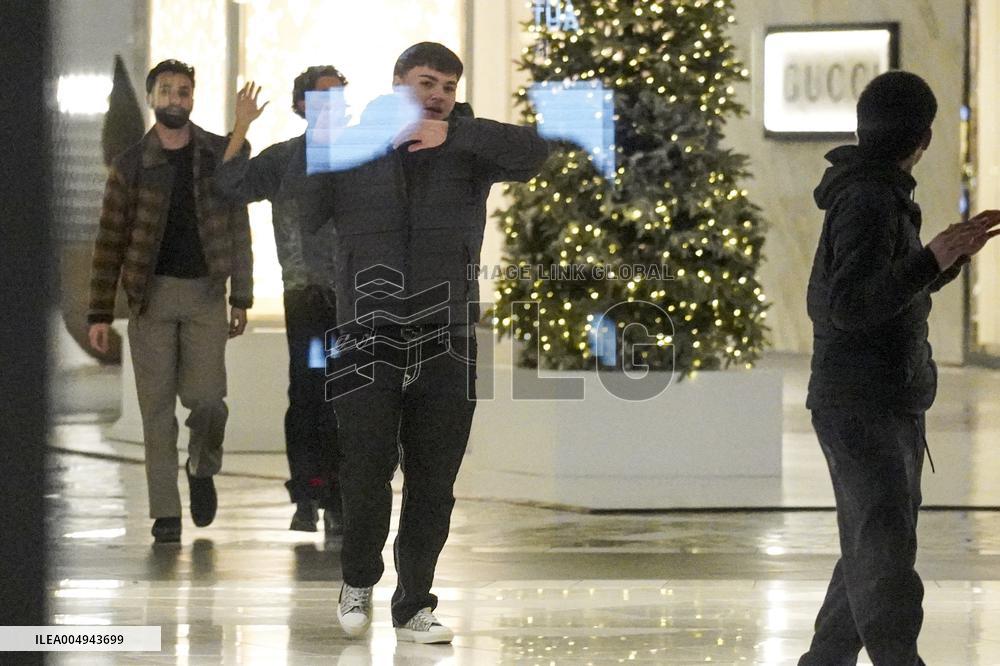 Three Injured in Shooting at Valley Fair Mall - California