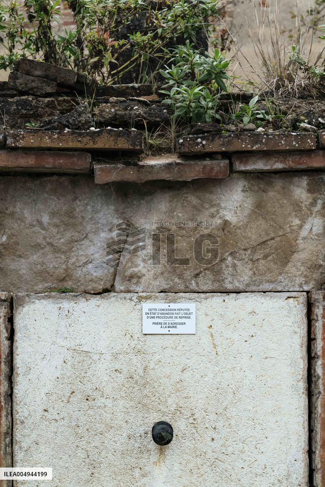 Cemetery of Abandoned Graves - Toulouse