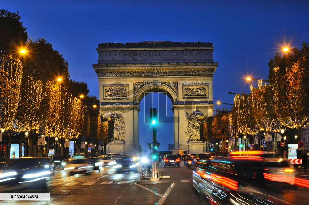 Illustration - Christmas in Paris