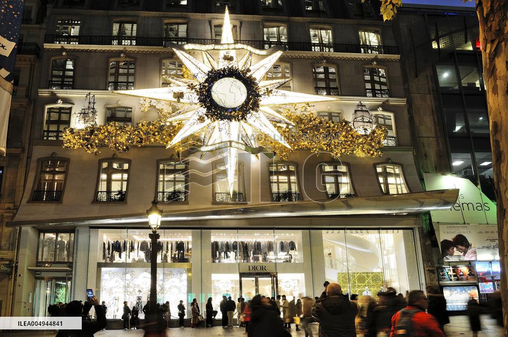 Illustration - Christmas in Paris