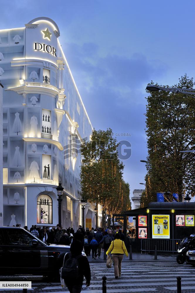 Illustration - Christmas in Paris