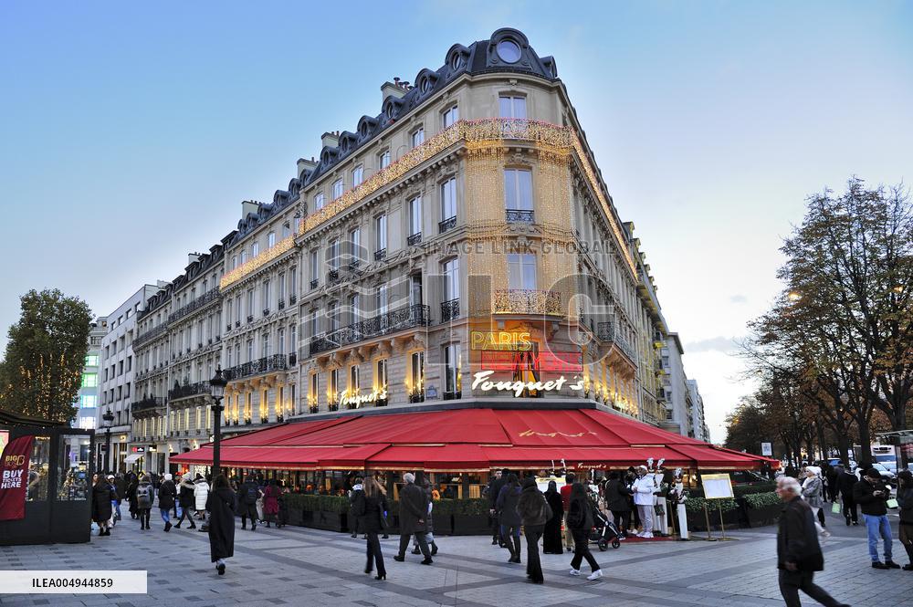 Illustration - Christmas in Paris