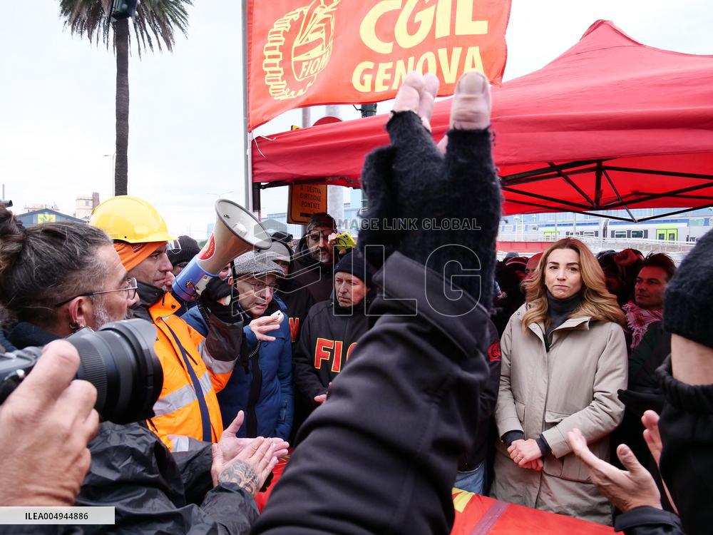 Steel Workers on Strike - Genoa