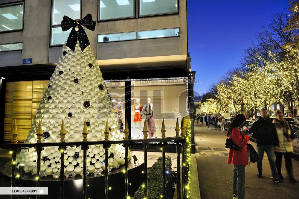 Illustration - Christmas in Paris