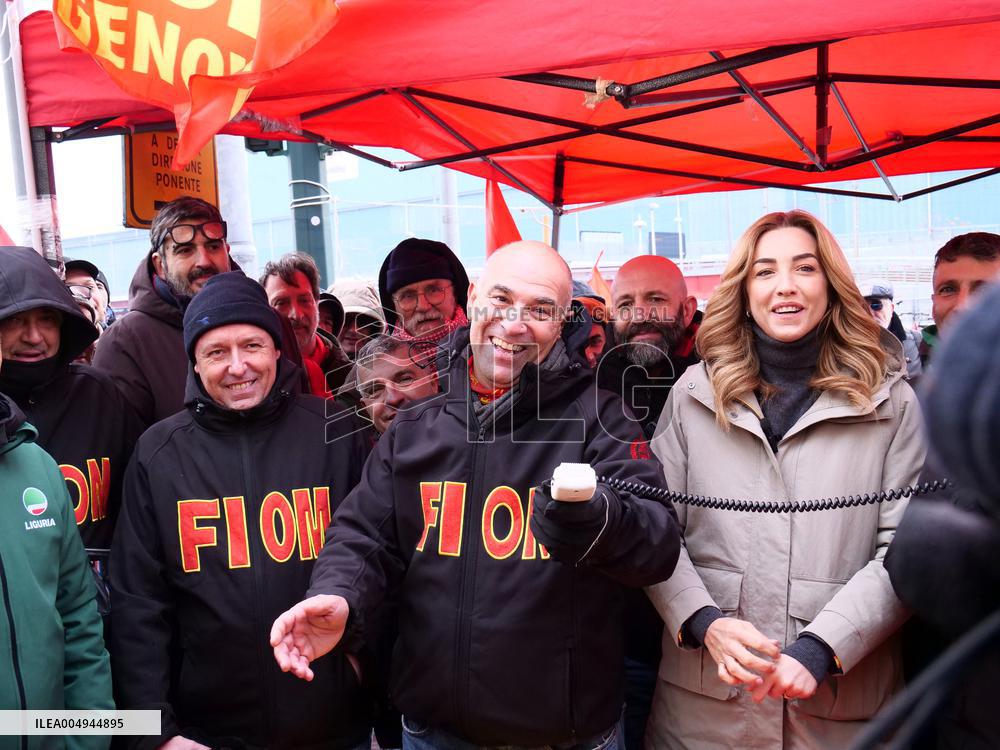 Steel Workers on Strike - Genoa