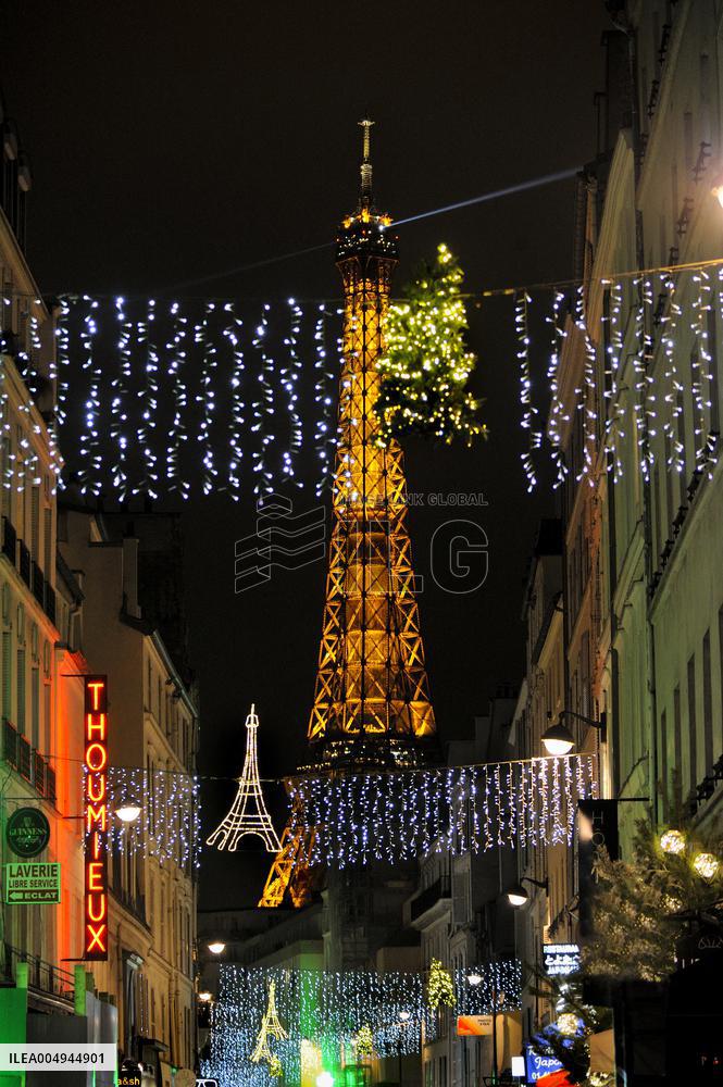 Illustration - Christmas in Paris