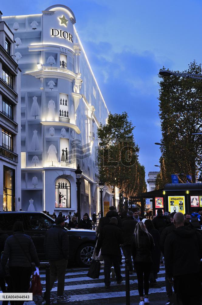 Illustration - Christmas in Paris