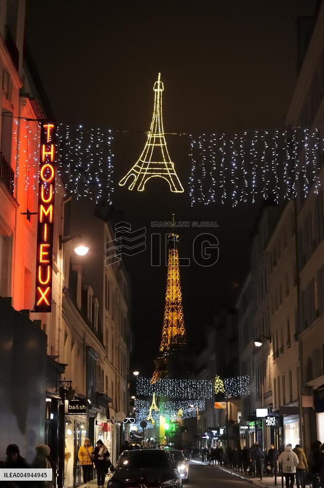 Illustration - Christmas in Paris