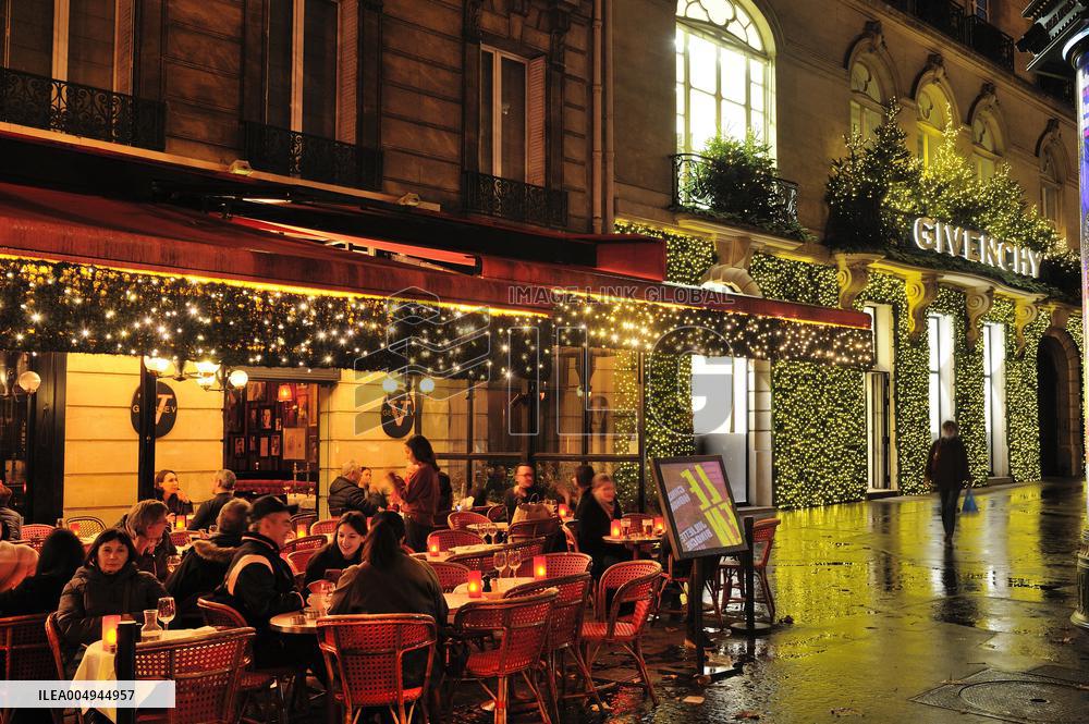 Illustration - Christmas in Paris