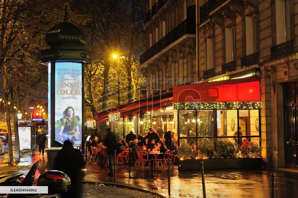 Illustration - Christmas in Paris