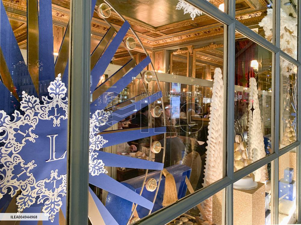 Illustration - Christmas in Paris