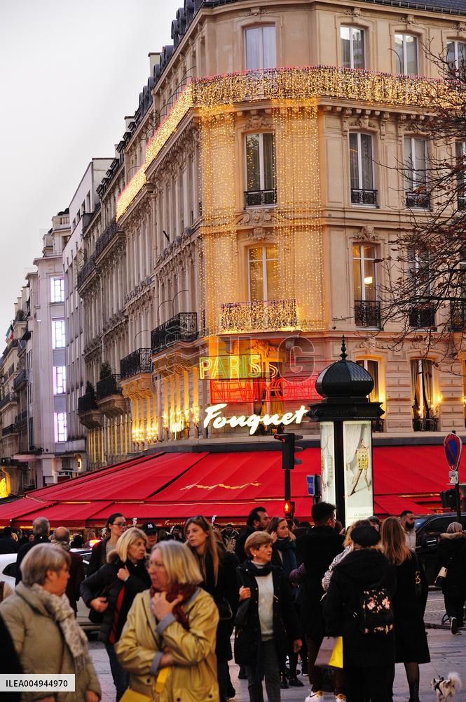 Illustration - Christmas in Paris