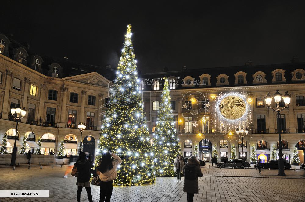Illustration - Christmas in Paris