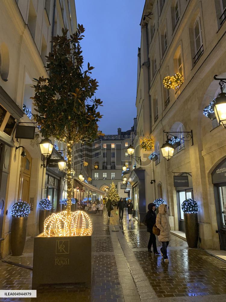 Illustration - Christmas in Paris