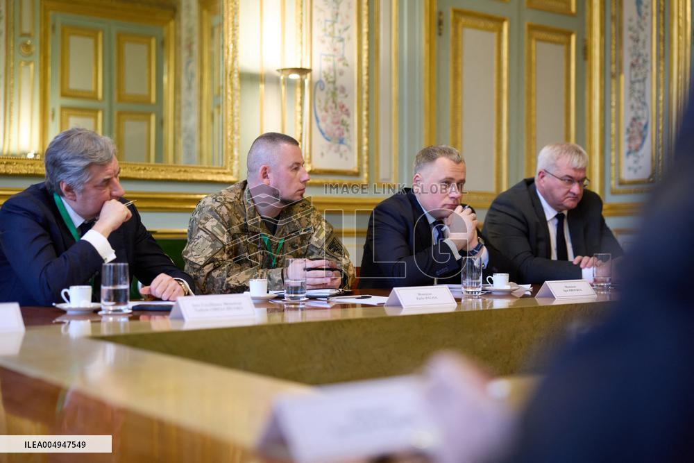 Zelensky Held a Joint Phone Call with European Leaders and the NATO Secretary General - Paris