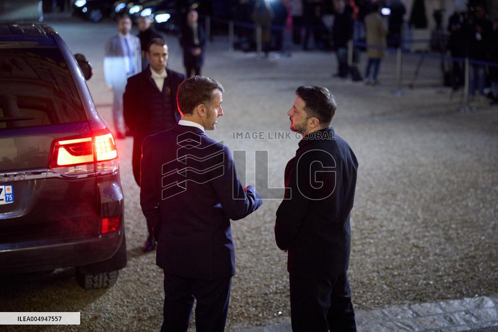 Zelensky Held a Joint Phone Call with European Leaders and the NATO Secretary General - Paris