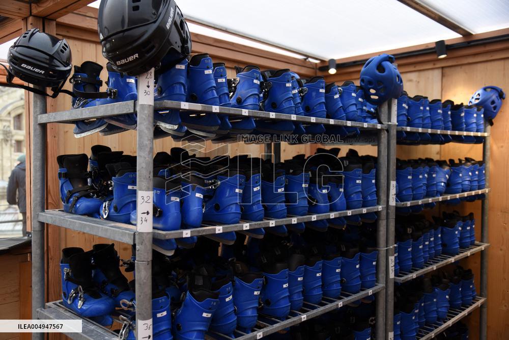The Ice Rink At Galeries Lafayette - Paris