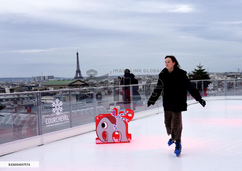 The Ice Rink At Galeries Lafayette - Paris