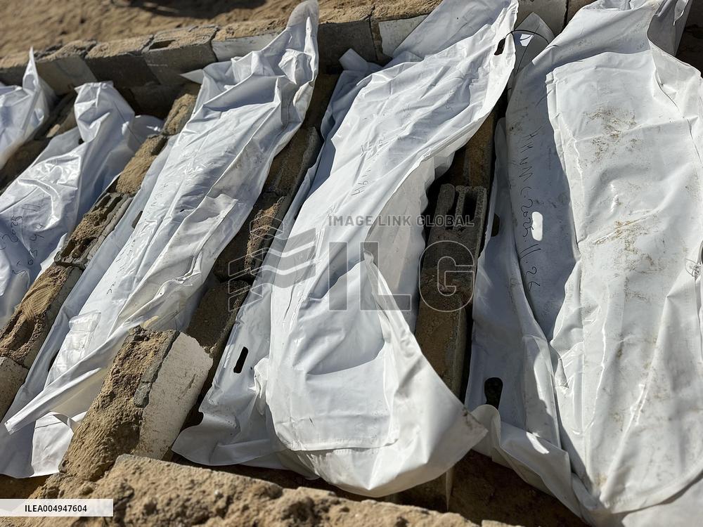 Unidentified War Victims Buried In Gaza