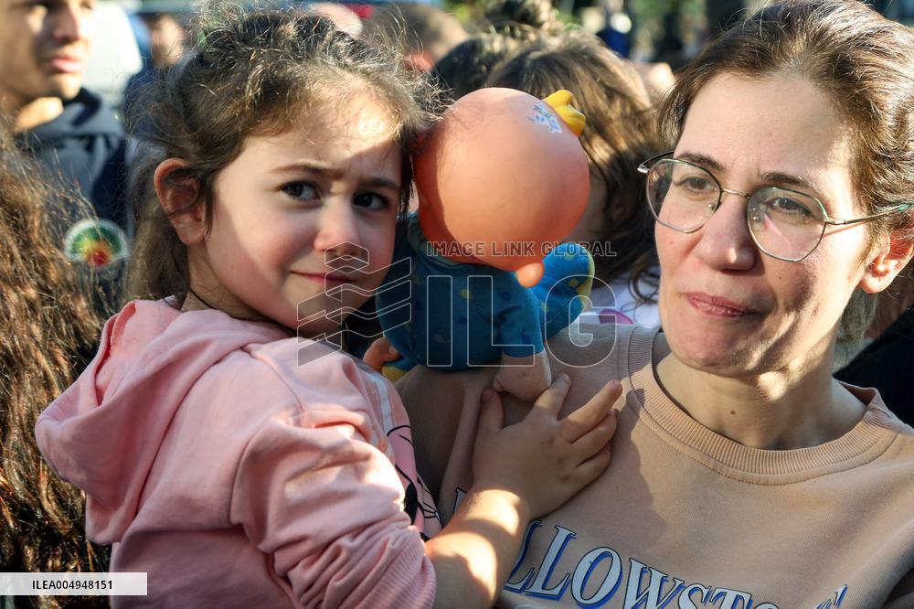 Cheering Crowds For Pope Leo XIV - Beirut
