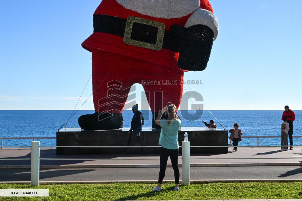 Illustration - South of France During Christmas Season