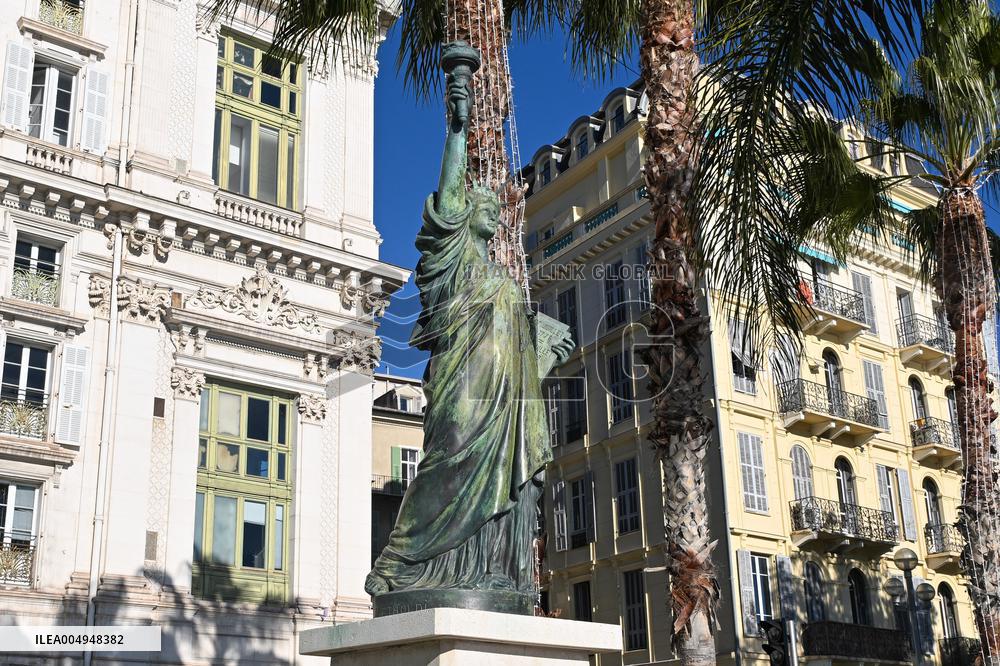 Illustration - South of France During Christmas Season