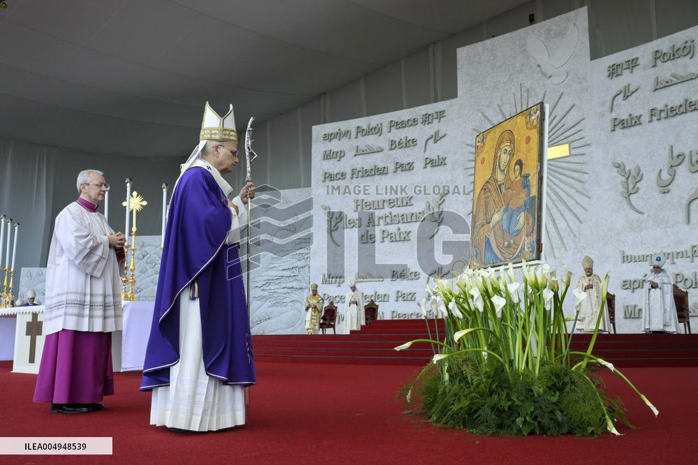 Pope Leo XIV Leads a Mass at Beirut Waterfront - Lebanon
