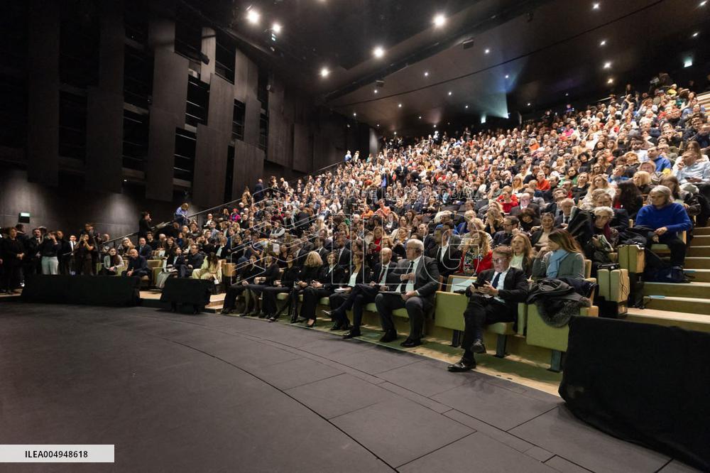 Olena Zelenska at the Launch Event for Voyage en Ukraine - Paris