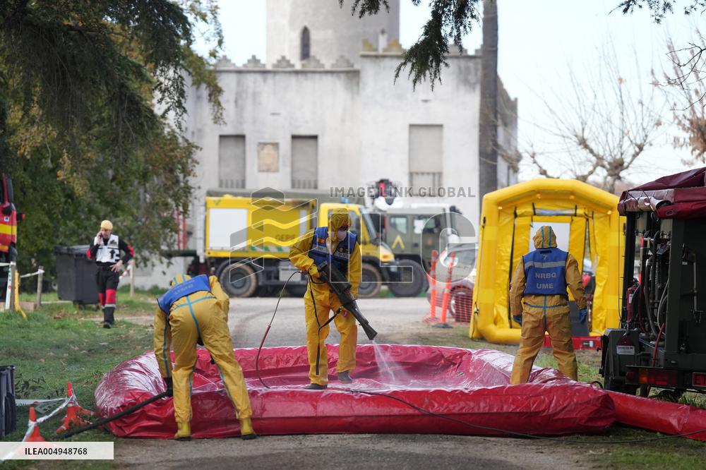 EMU Personnel Disinfect Vehicles for Swine Fever Control - Barcelona