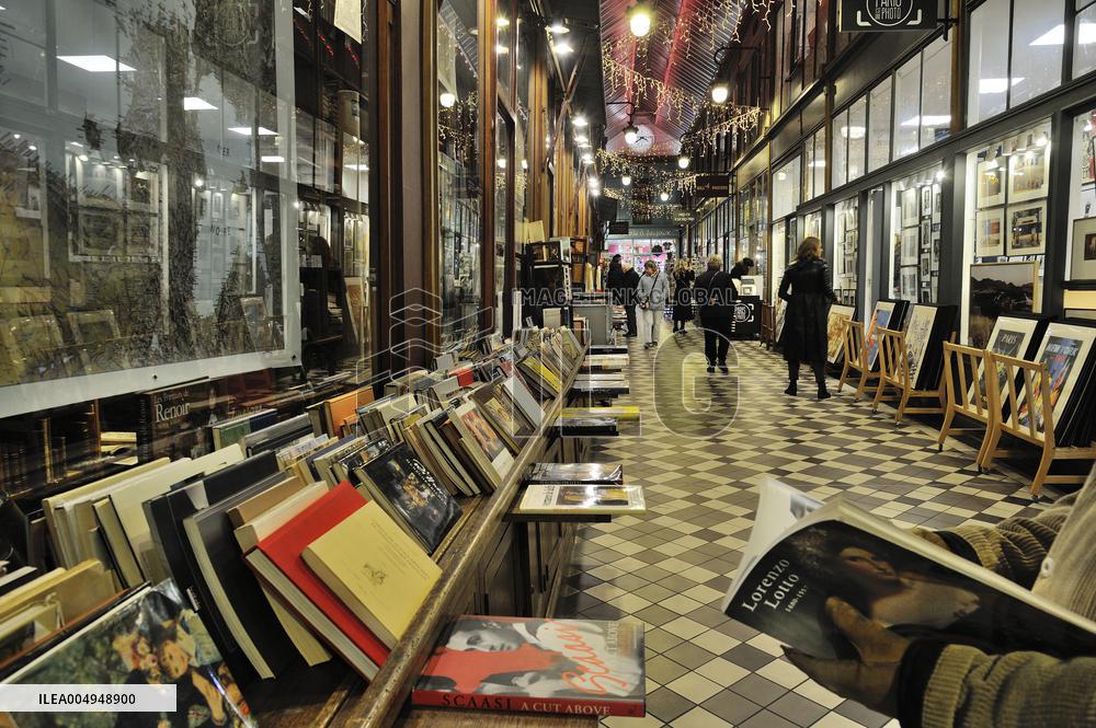 Illustration - Passages Of Paris