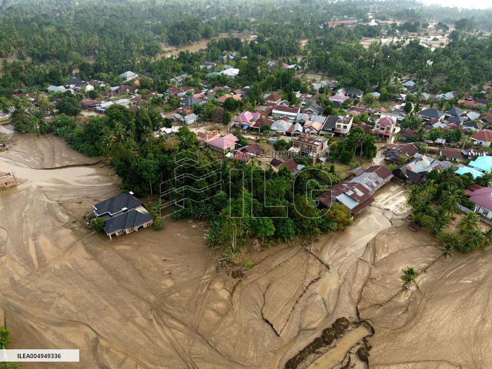 Indonesia Floods Death Toll Passes 600