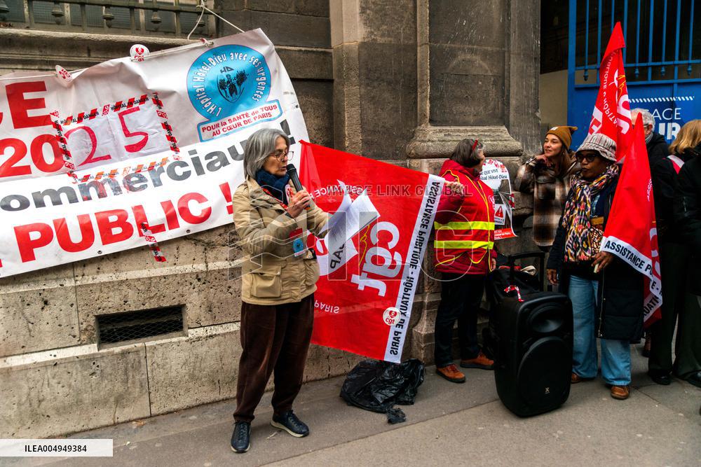 Hotel-Dieu Hospital Healthcare Workers Protest - Paris