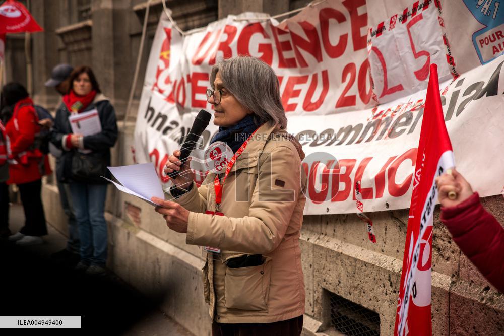 Hotel-Dieu Hospital Healthcare Workers Protest - Paris