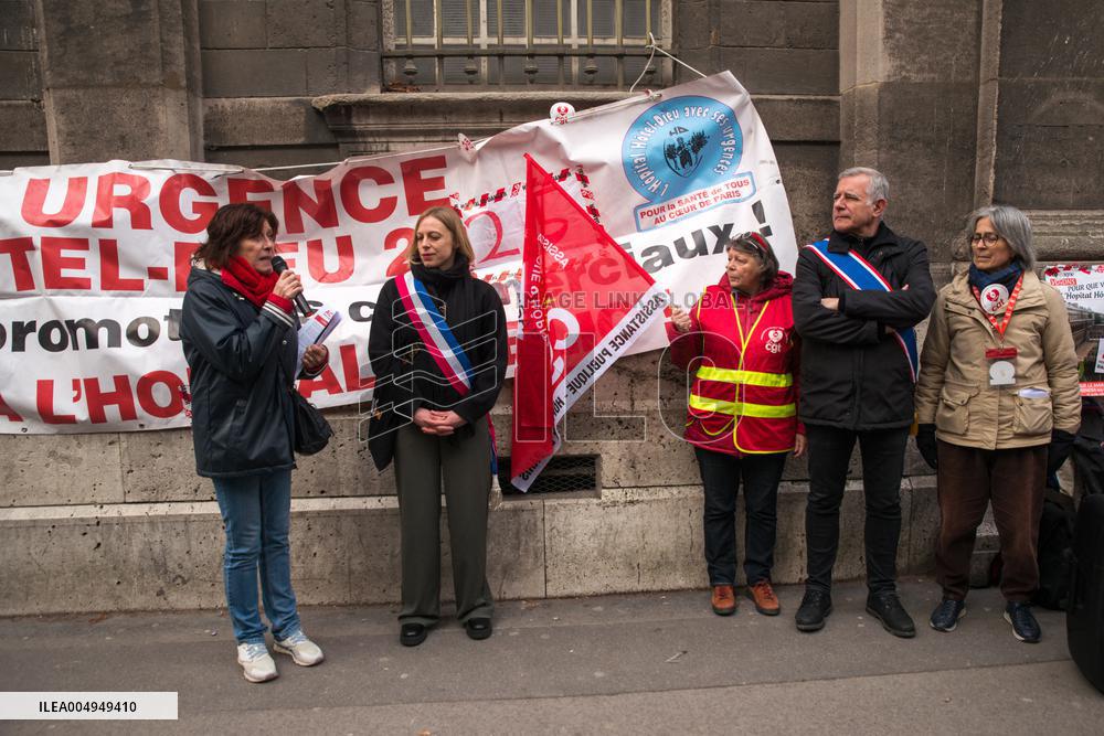 Hotel-Dieu Hospital Healthcare Workers Protest - Paris