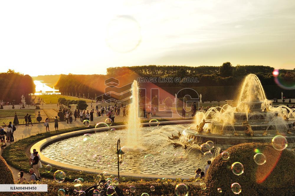 Illustration - Versailles