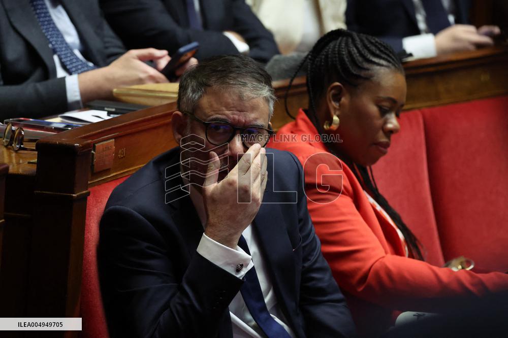 Questions To The Government - Paris