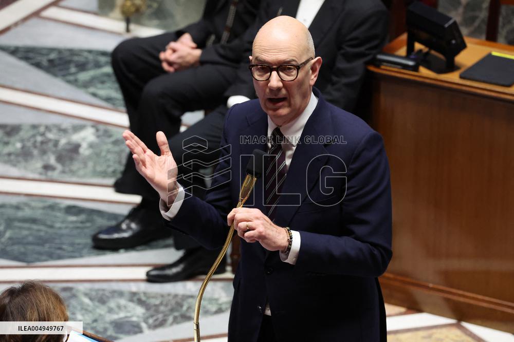 Questions To The Government - Paris