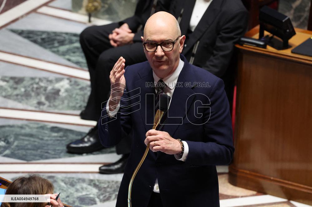 Questions To The Government - Paris