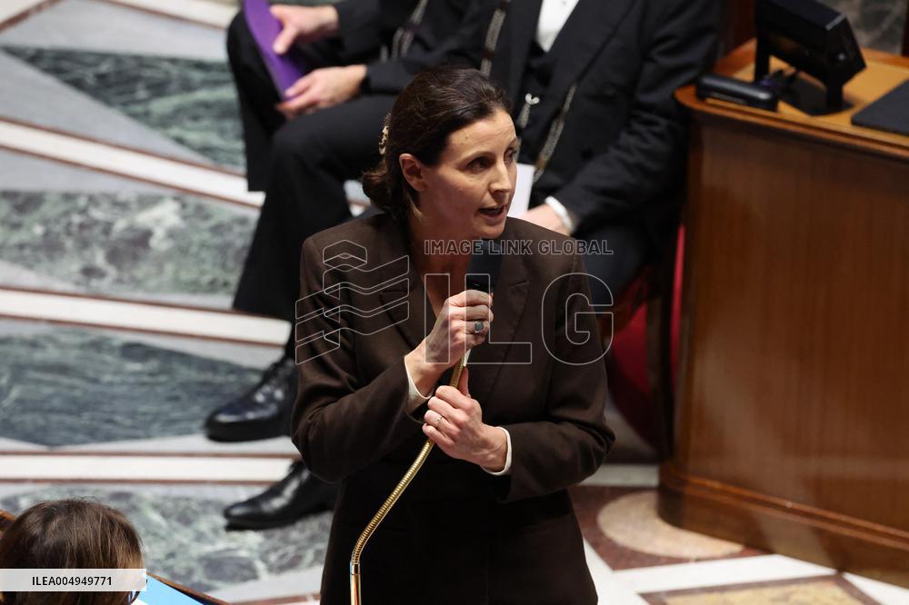 Questions To The Government - Paris