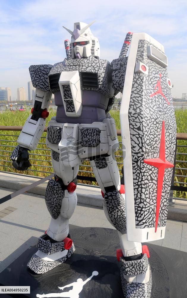 NIKE AIR JORDAN x Bandai Gundam Co-branded Robot Model