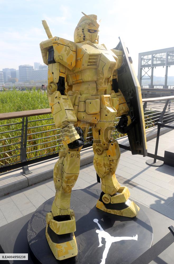 NIKE AIR JORDAN x Bandai Gundam Co-branded Robot Model