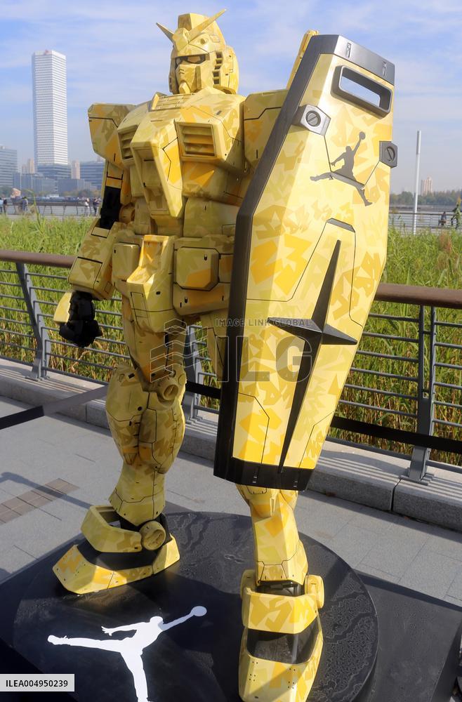 NIKE AIR JORDAN x Bandai Gundam Co-branded Robot Model