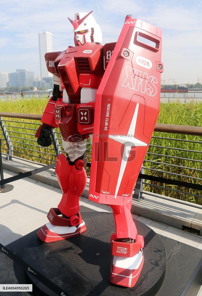 Rednote x Bandai Gundam Co-branded Red-painted Robot Mode