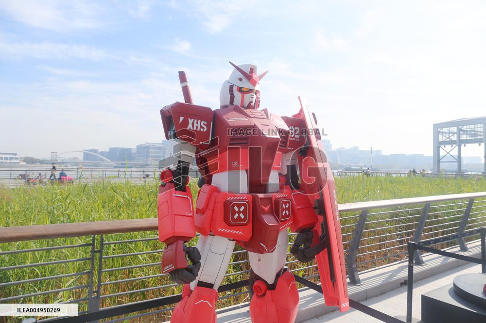 Rednote x Bandai Gundam Co-branded Red-painted Robot Mode